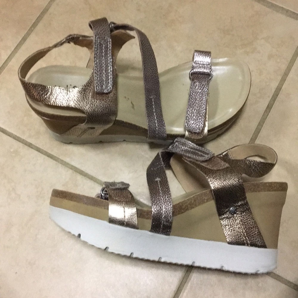 Sandal wedge